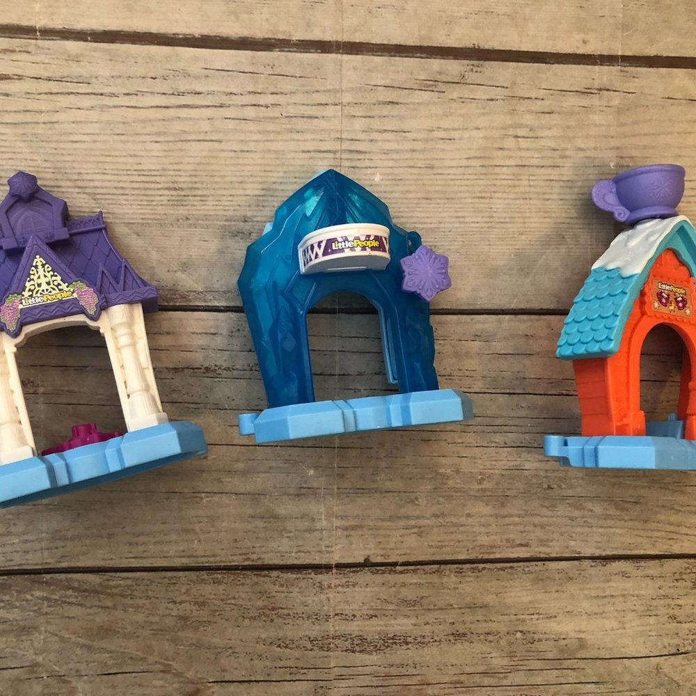 Disney Frozen Snowflake Village Little People Playset (Village Buildings Only)